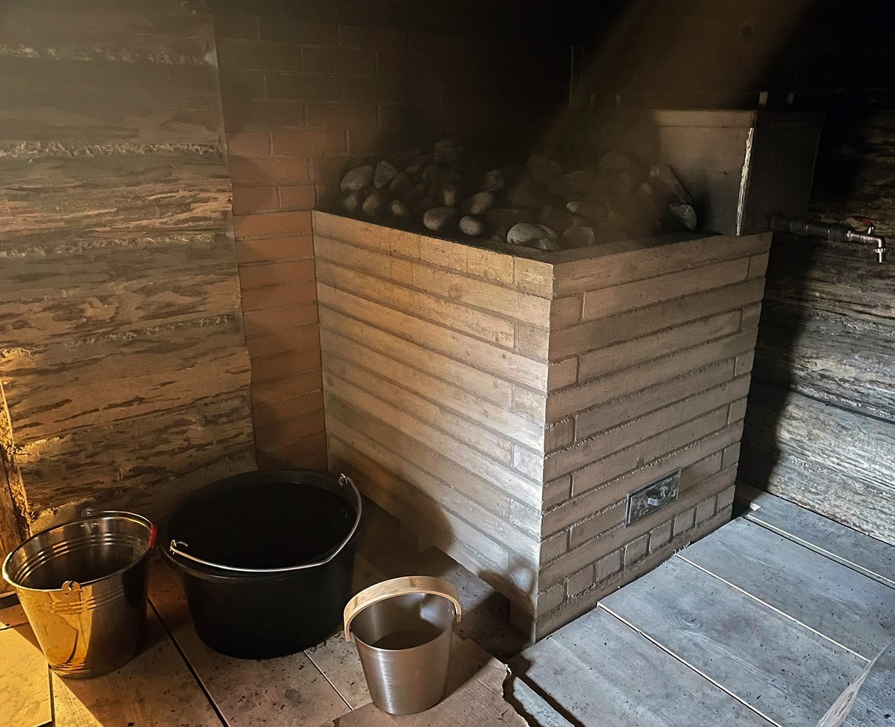 https://www.estove.ee/wp-content/uploads/2024/05/suitsusaunakeris.jpg